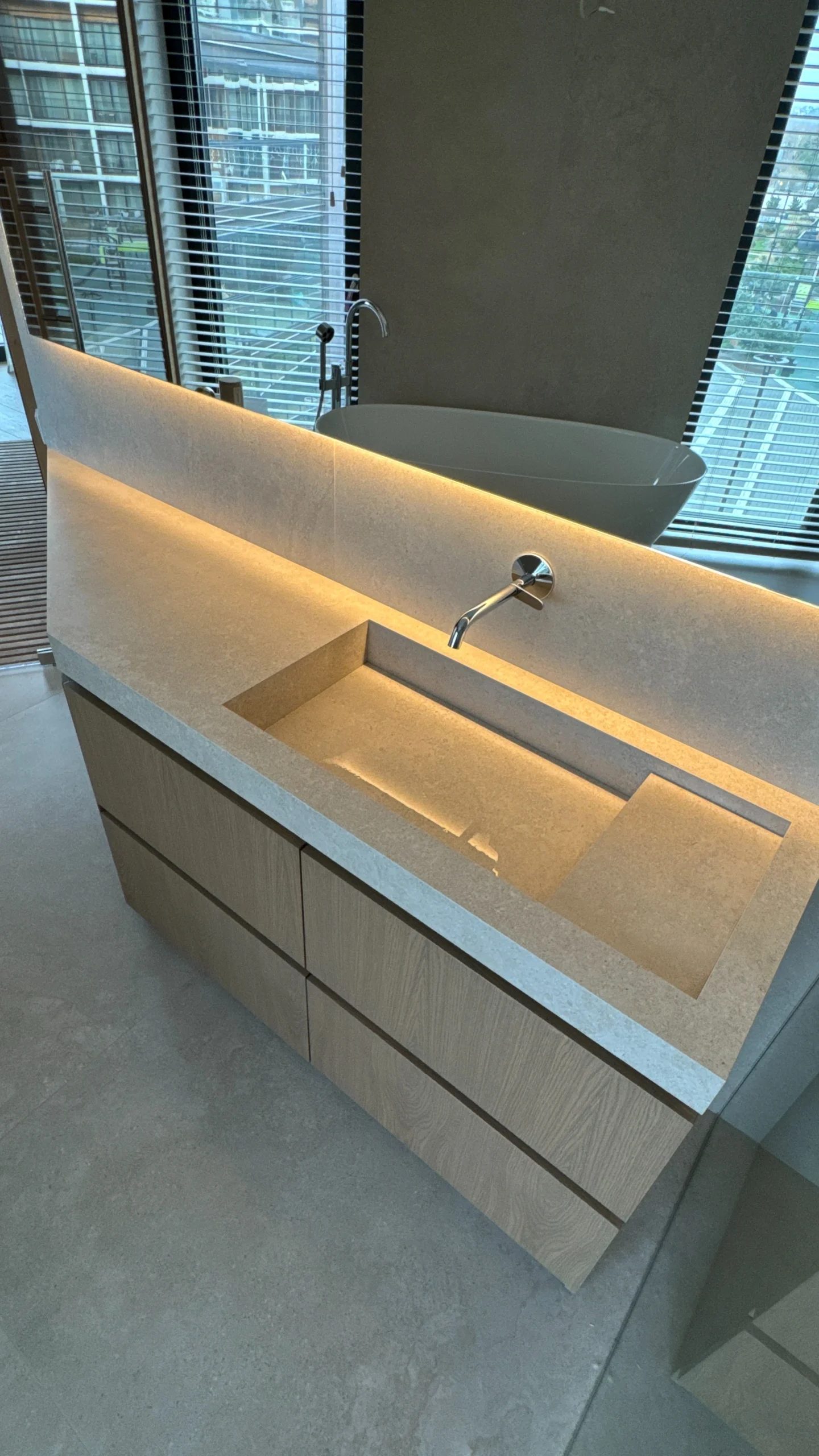 Nestandartinė vonios kriauklė